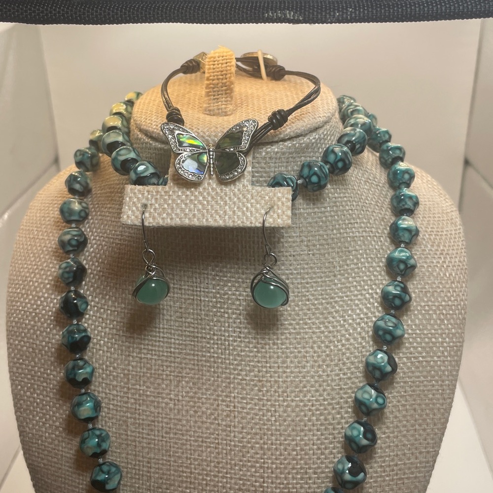 Green painted Necklace with cat eyes glass earrings & mosaic butterfly bracelet